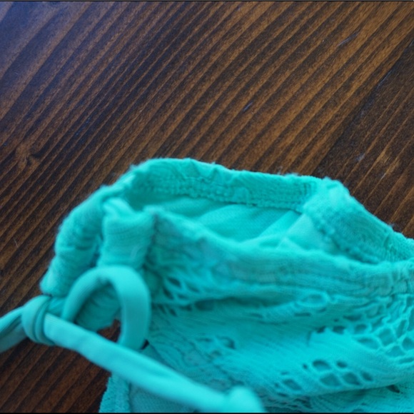 🏝TEAL CROCHET TWO PIECE KENNETH COLE BIKINI🏝 - Picture 5 of 6